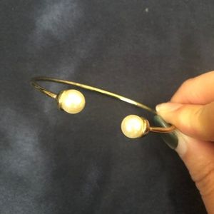 Express Pearl Open Bangle